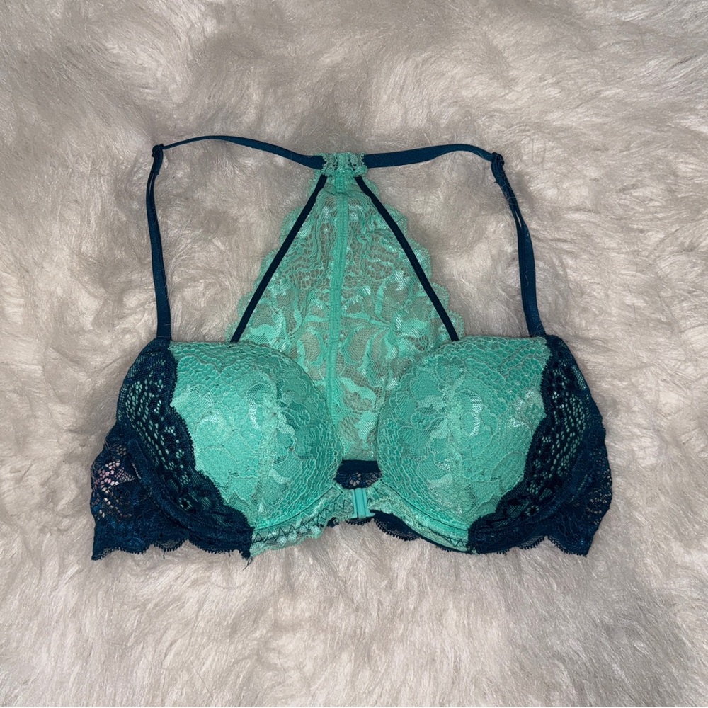 VS Pink front closure bra